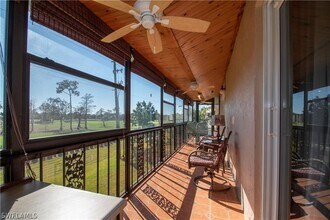 162 Teryl Rd in Naples, FL - Foto de edificio - Building Photo