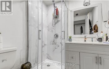 127 Worthington Ave in Brampton, ON - Building Photo - Building Photo