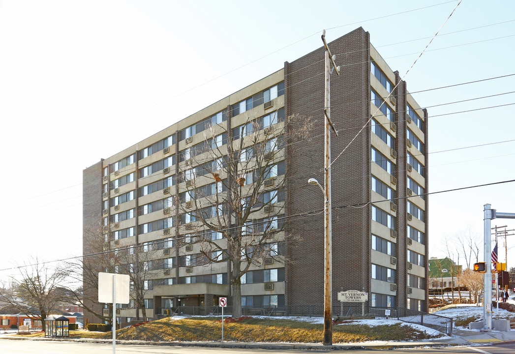 Mt. Vernon Towers in Uniontown, PA - Foto de edificio