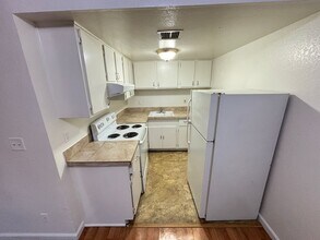 4765 Thunderbolt Ave in Las Vegas, NV - Building Photo - Building Photo