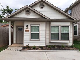 16974 W Hammon in Montgomery, TX - Building Photo