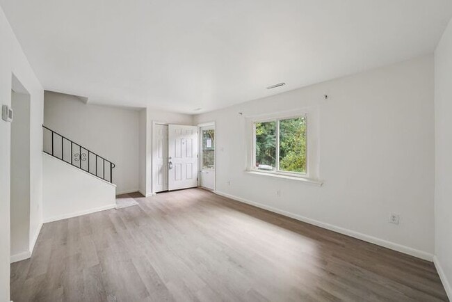 46866 Patuxent Rd in Lexington Park, MD - Foto de edificio - Building Photo