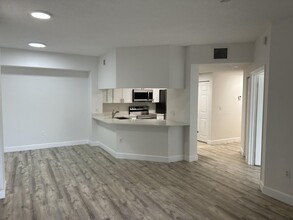 2724 Anzio Ct in Palm Beach Gardens, FL - Building Photo - Building Photo