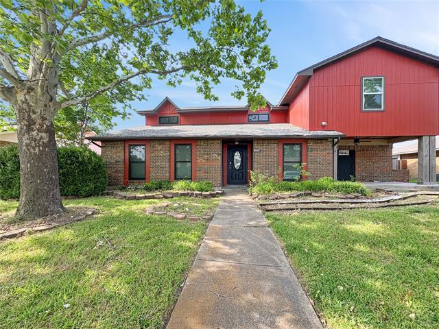 8802 Deerwood Dr in Rowlett, TX - Building Photo