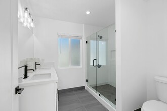 4723 Albury Ave in Lakewood, CA - Building Photo - Building Photo