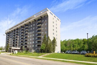 Doral Towers in Welland, ON - Building Photo - Building Photo