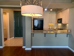 8355 Station Village Ln, Unit 4414 in San Diego, CA - Building Photo - Building Photo