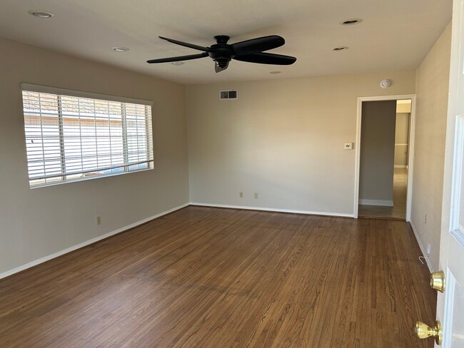 1155 W 22nd St in San Pedro, CA - Building Photo - Building Photo
