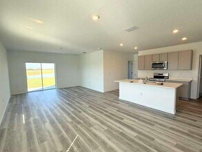 32893 Osprey Peak Wy in San Antonio, FL - Building Photo - Building Photo