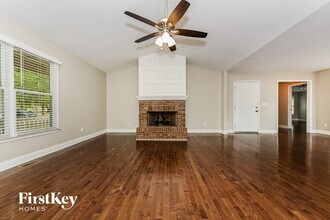 135 Lake Cir Dr in Fayetteville, GA - Building Photo - Building Photo