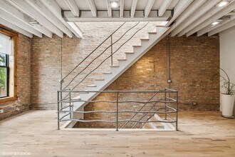 2156 W Hubbard St in Chicago, IL - Building Photo - Building Photo