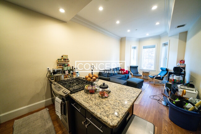 5 Wigglesworth St in Boston, MA - Building Photo - Building Photo