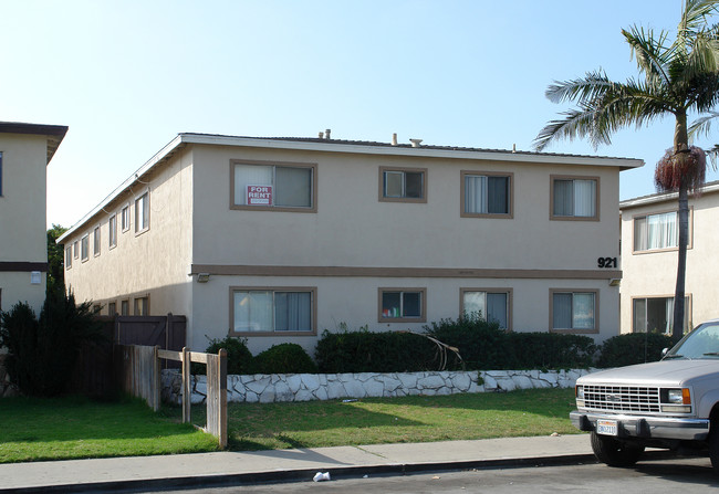 921 S Ventura Rd in Oxnard, CA - Foto de edificio - Building Photo