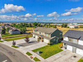 201 13th St in Belgrade, MT - Building Photo