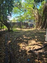 1951 NW 49th St in Miami, FL - Building Photo - Building Photo