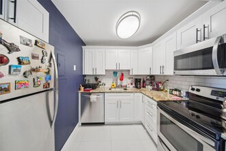 1740 NW N River Dr in Miami, FL - Building Photo - Building Photo