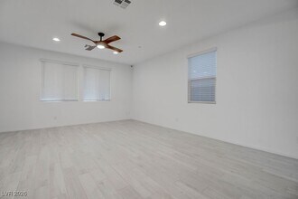 111 Balsam Leaf Ct in Henderson, NV - Building Photo - Building Photo