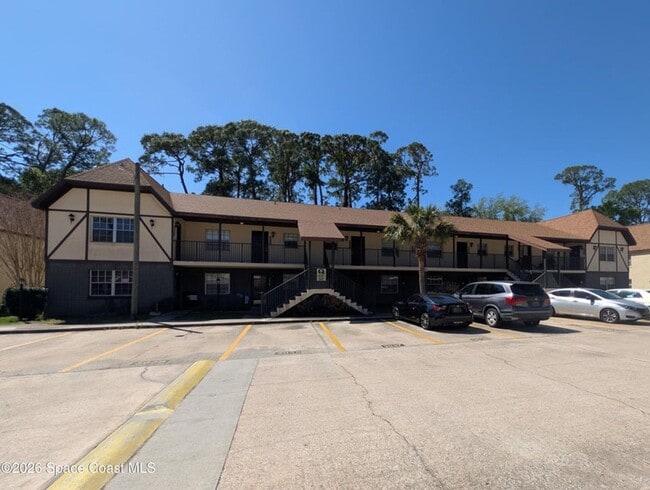 property at 3039 Sir Hamilton Cir