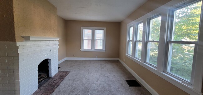 1602 Price St in Rockford, IL - Building Photo - Building Photo