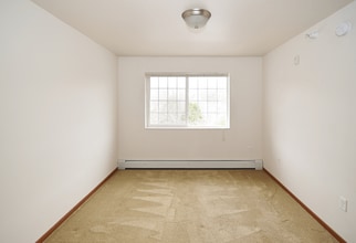 Keeneland Village Apartments in Sartell, MN - Building Photo - Building Photo
