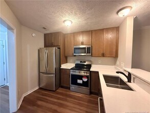 412 Bubble Creek Ct in Fayetteville, NC - Building Photo - Building Photo