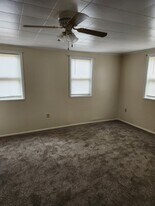 273 13th St, Unit 2 in Ambridge, PA - Building Photo