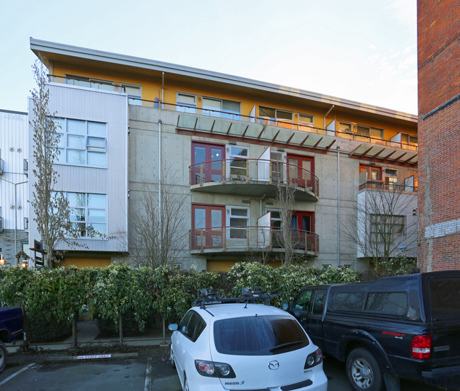 536 Chatham St in Victoria, BC - Building Photo - Building Photo