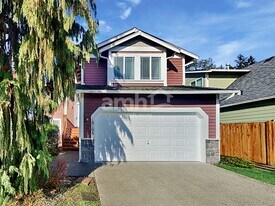 18108 70th Ave Ct E in Puyallup, WA - Building Photo