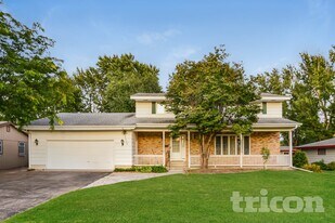 931 Market St S in Shakopee, MN - Building Photo