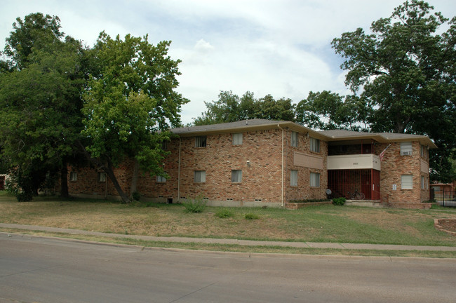 Evita Apartments in Dallas, TX - Foto de edificio - Building Photo