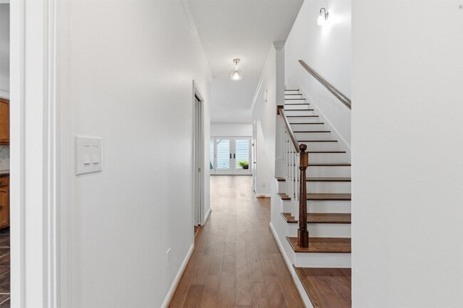 property at 8614 Oakford Dr