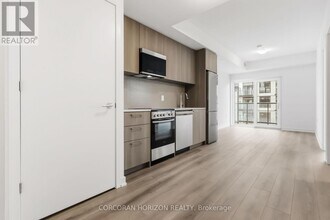 7439 Kingston Rd in Toronto, ON - Building Photo - Building Photo