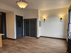 211 Elm St in La Grande, OR - Building Photo - Building Photo
