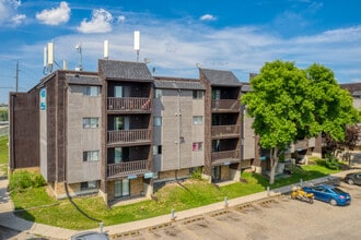 Doverglen Estates in Calgary, AB - Building Photo - Building Photo