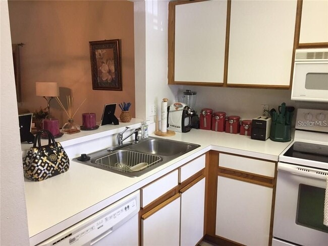 2361 Water View Loop in Kissimmee, FL - Building Photo - Building Photo