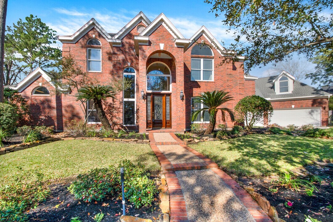 13714 Gainesway Dr in Cypress, TX - Building Photo