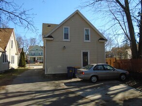 209 Fuller Ave SE in Grand Rapids, MI - Building Photo - Building Photo