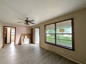 4515 Booker St in Beaumont, TX - Building Photo - Building Photo