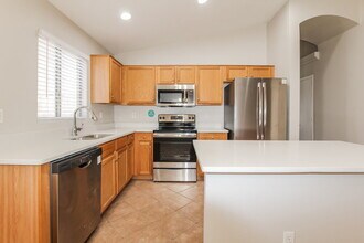 12821 W Crocus Dr in El Mirage, AZ - Building Photo - Building Photo