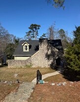 1211 Forest Ln in Anniston, AL - Building Photo