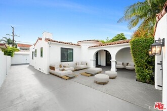 260 S La Peer Dr in Beverly Hills, CA - Building Photo - Building Photo