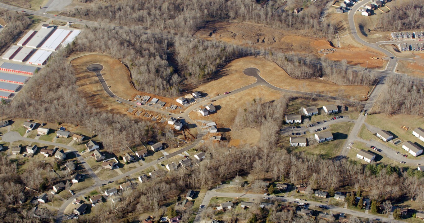 Ashland City Rd in Clarksville, TN - Building Photo