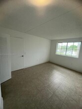 6135 NW 186th St in Hialeah, FL - Building Photo - Building Photo