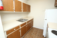 Camelot Apartments photo'