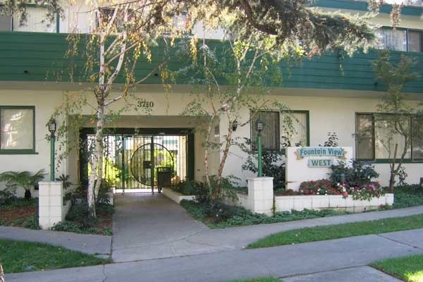 Fountain View Apartments in Los Angeles, CA - Foto de edificio