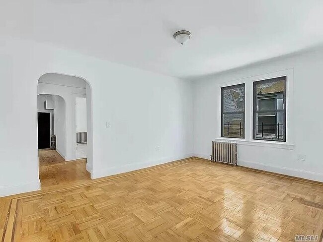 1133 E 224th St in Bronx, NY - Building Photo - Building Photo