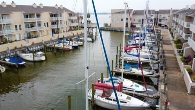 4747 E NASA Pkwy in Seabrook, TX - Building Photo - Building Photo