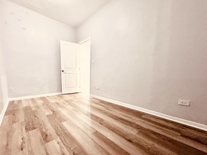 2657 W North Ave, Unit Residential / Second Floor in Chicago, IL - Building Photo - Building Photo