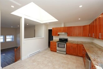 14311 US-9W in New Baltimore, NY - Building Photo - Building Photo