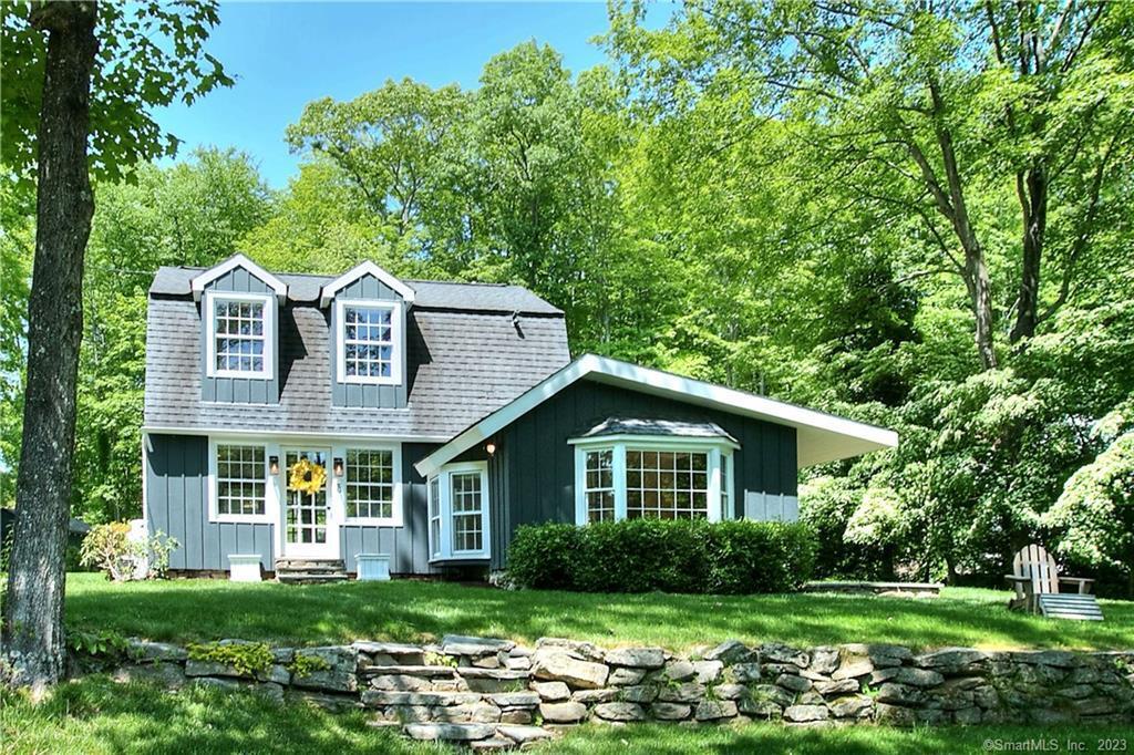 5 Old Mill Rd in Weston, CT - Building Photo